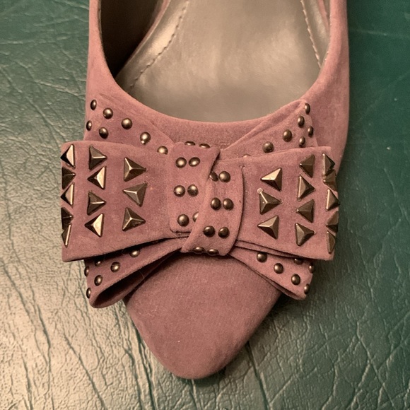 Gray Suede BCBGeneration Heels - Picture 2 of 6